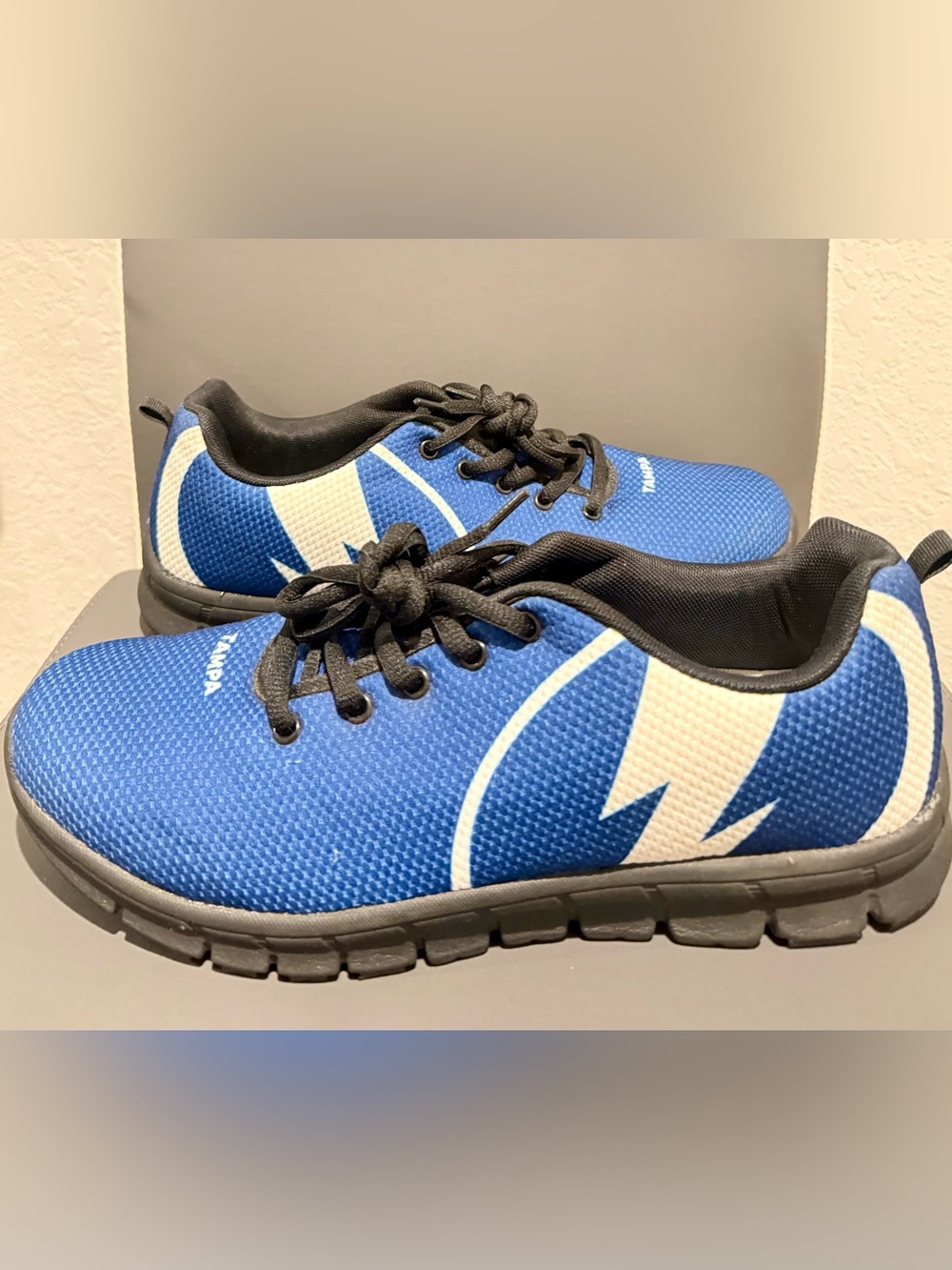 Tampa Bay Lightning Fan Sneakers Men’s 11